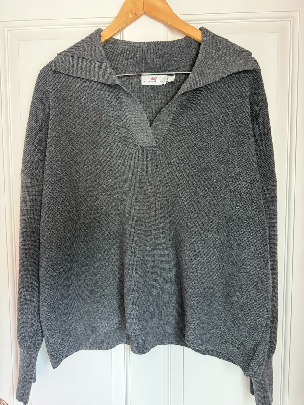 Vineyard Vines Women’s Heather Gray Collared V-Neck Sweater, Large